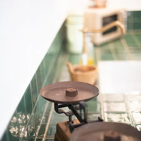 Tradition Corse & Modernite I Caseddi Di Barabe Granace