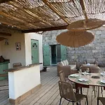 Tradition Corse & Modernite I Caseddi Di Barabe