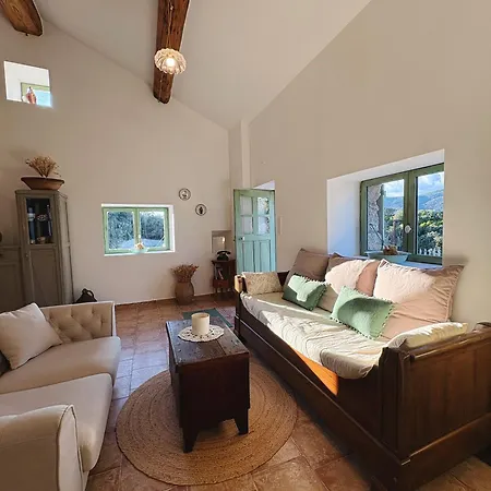 Tradition Corse & Modernite I Caseddi Di Barabe بيت للعطل