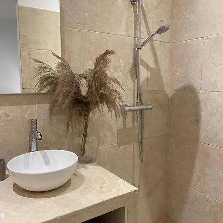 Tradition Corse & Modernite I Caseddi Di Barabe Granace