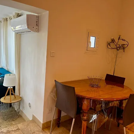 Tradition Corse & Modernite I Caseddi Di Barabe