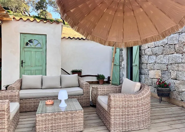 Tradition Corse & Modernite I Caseddi Di Barabe