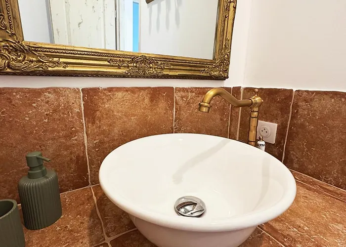 Tradition Corse & Modernite I Caseddi Di Barabe