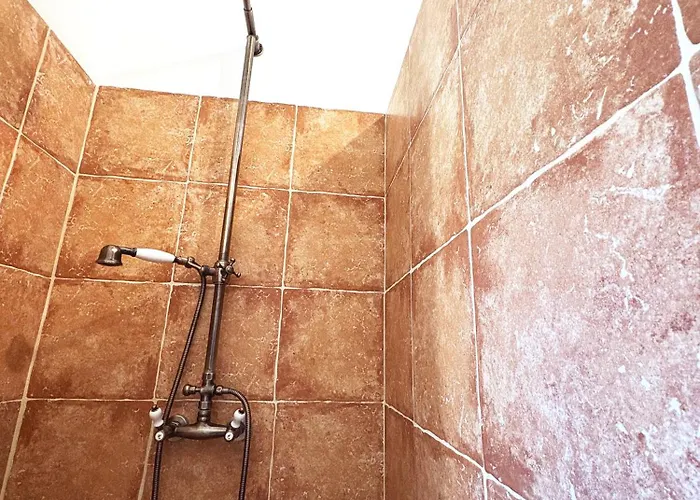 Tradition Corse & Modernite I Caseddi Di Barabe Granace