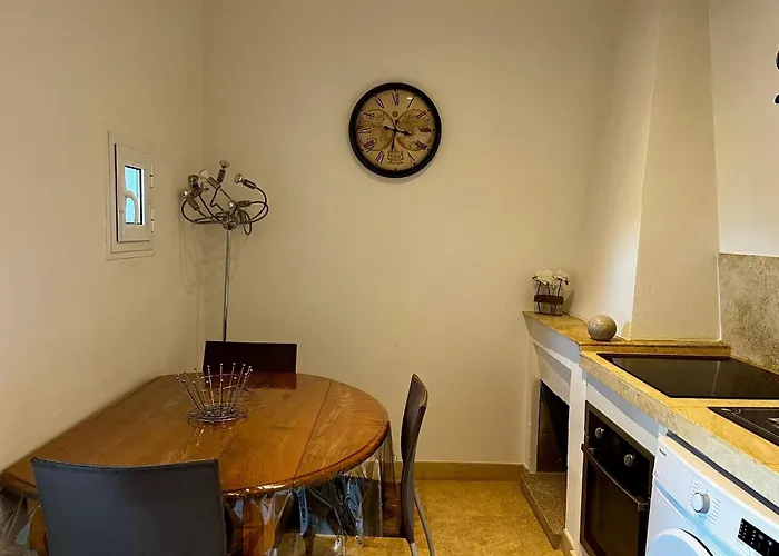 Tradition Corse & Modernite I Caseddi Di Barabe