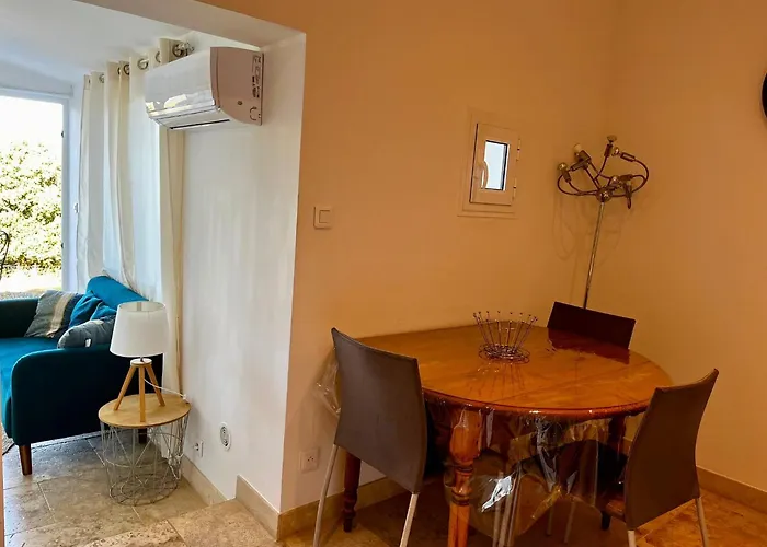 Tradition Corse & Modernite I Caseddi Di Barabe